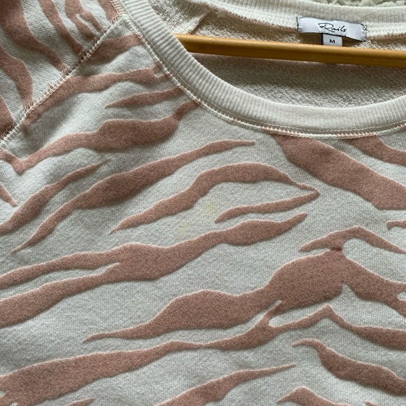 RAILS THEO SWEATSHIRT IN ZEBRA PRINT - Picture 11 of 13